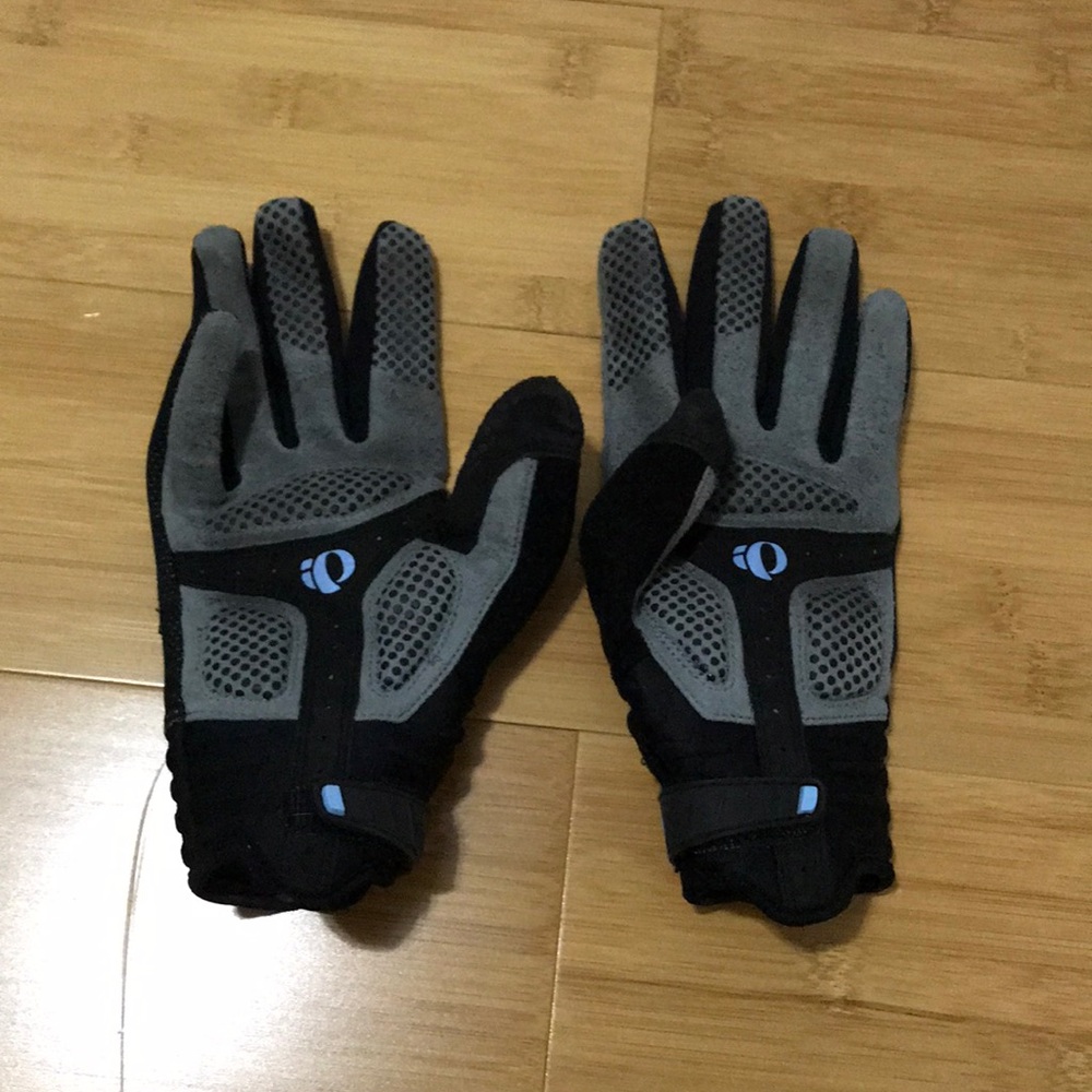 PEARL iZUMi Cyclone biking gloves